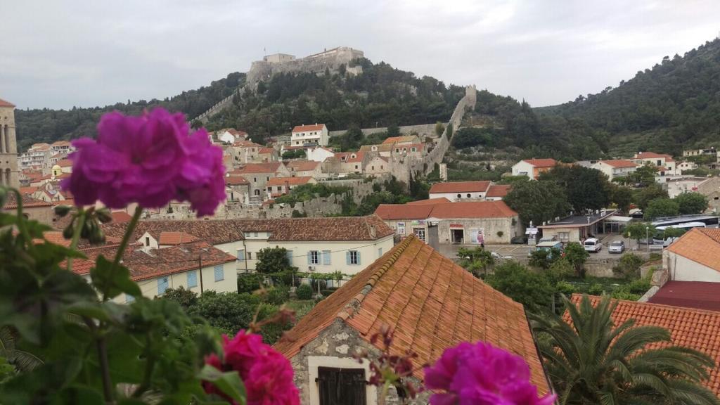 Ana Tudor Apartments Hvar Town Extérieur photo