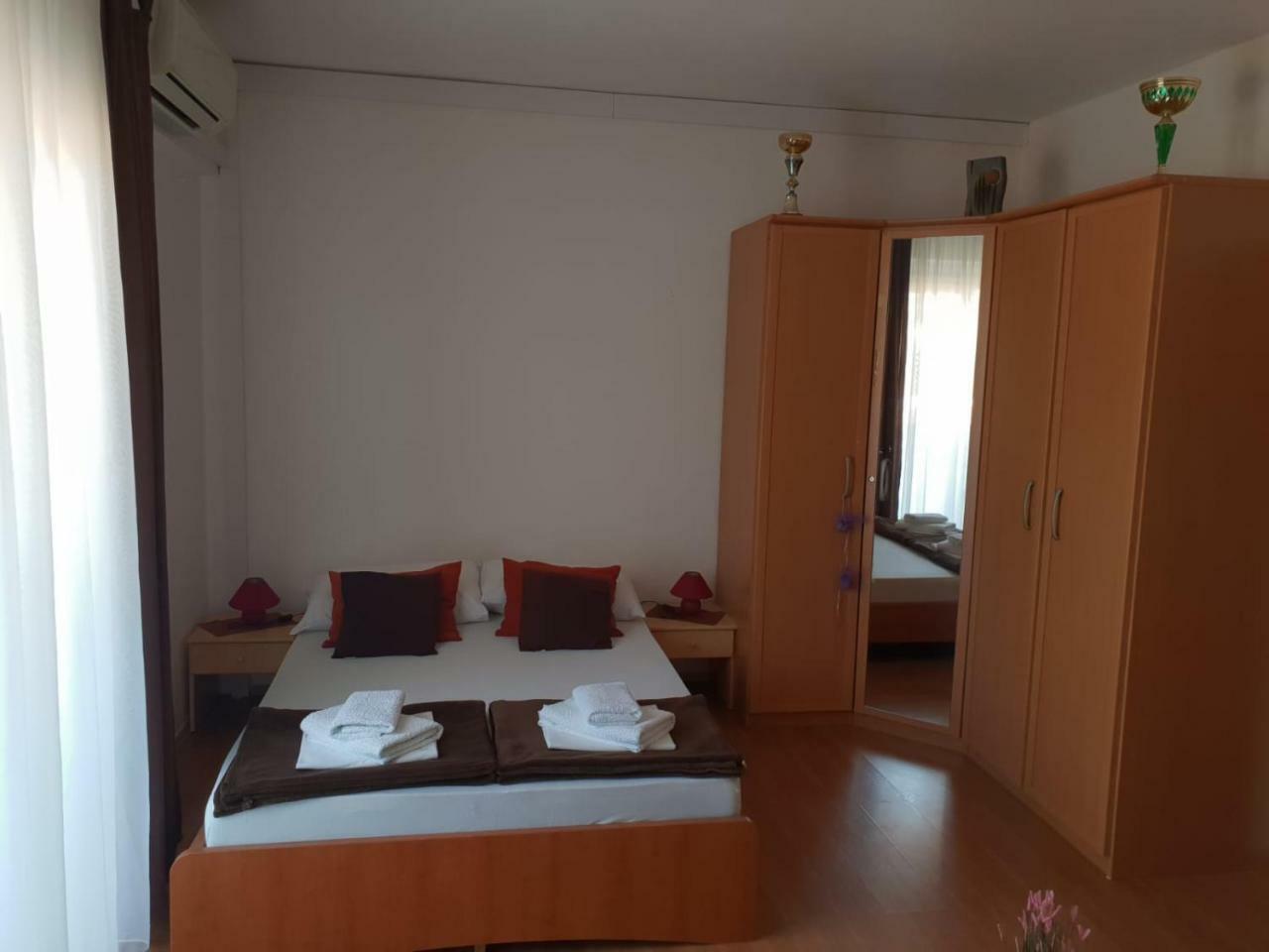 Ana Tudor Apartments Hvar Town Extérieur photo